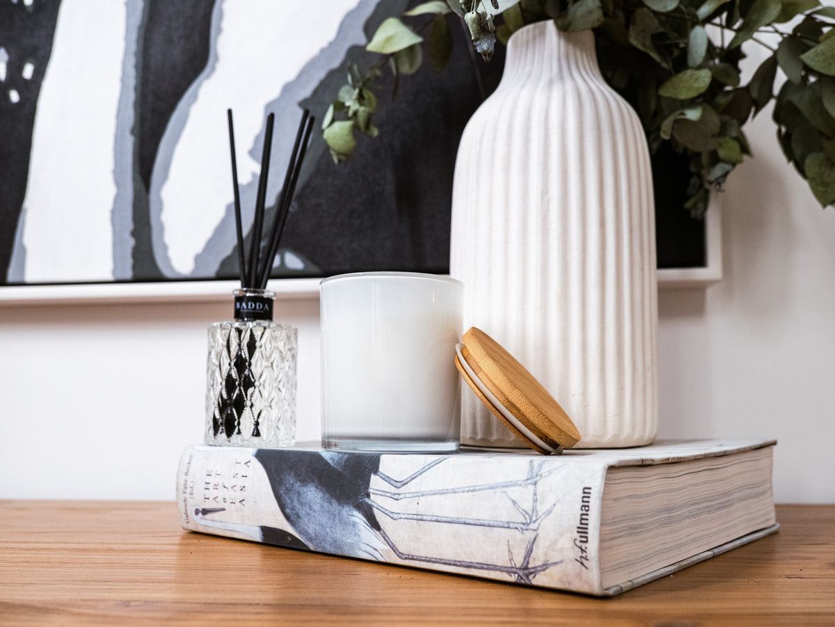 Classic Matte Vessel with Wooden Lid